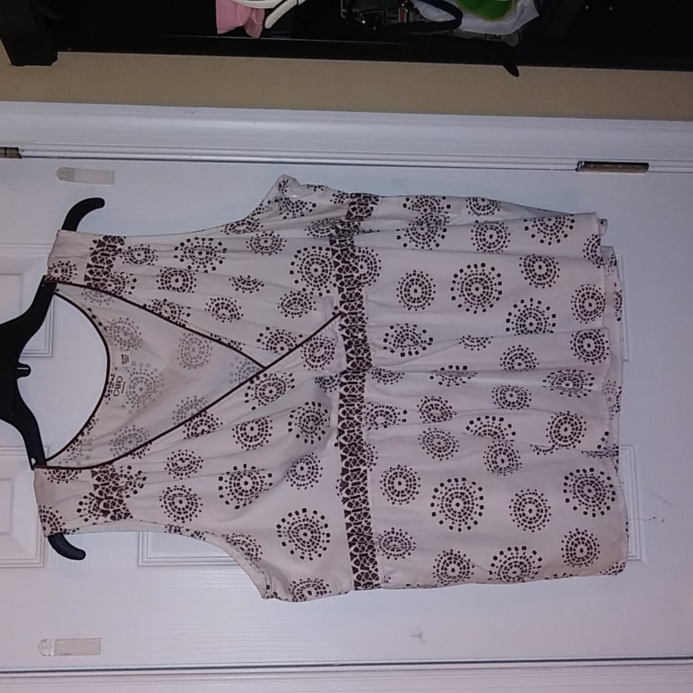 Sleeveless blouse